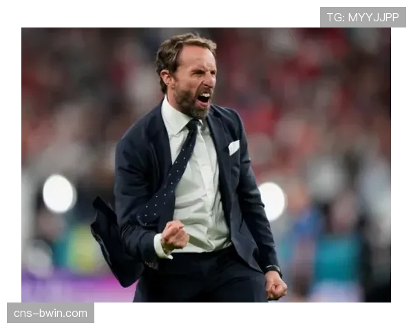 埃因霍温夺冠战术总结：控球压制与边路突击的双重威胁